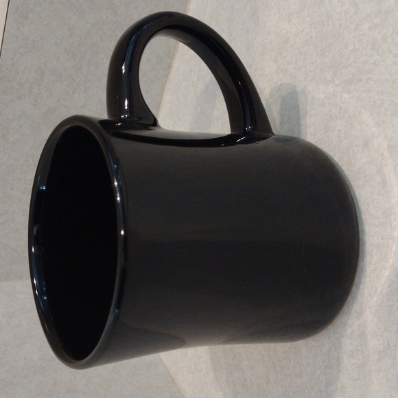 Red Shed coffee mug. - Picture 2 of 8